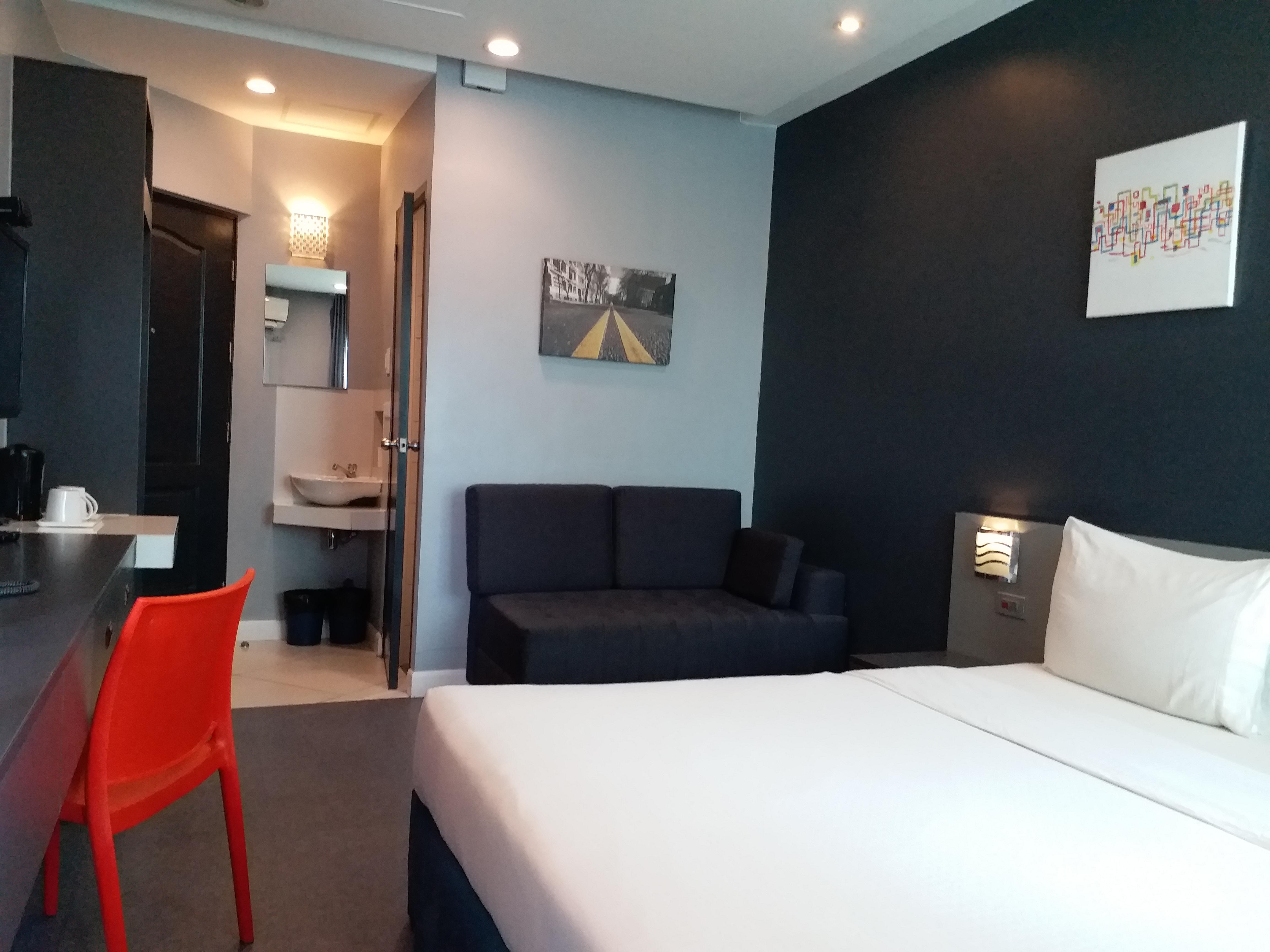 Inn Li Nakpil 3*
