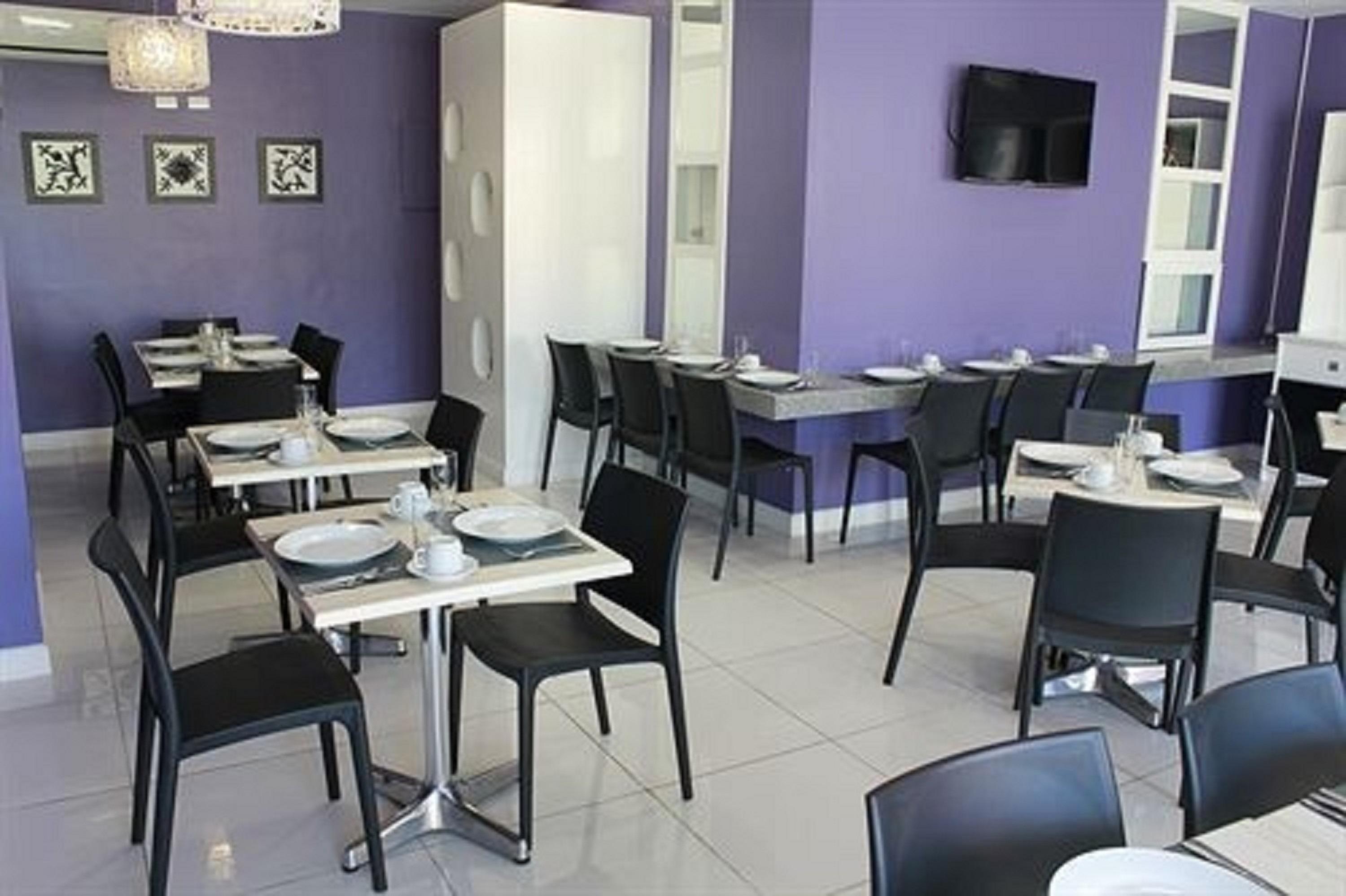 Li Nakpil Inn 3*