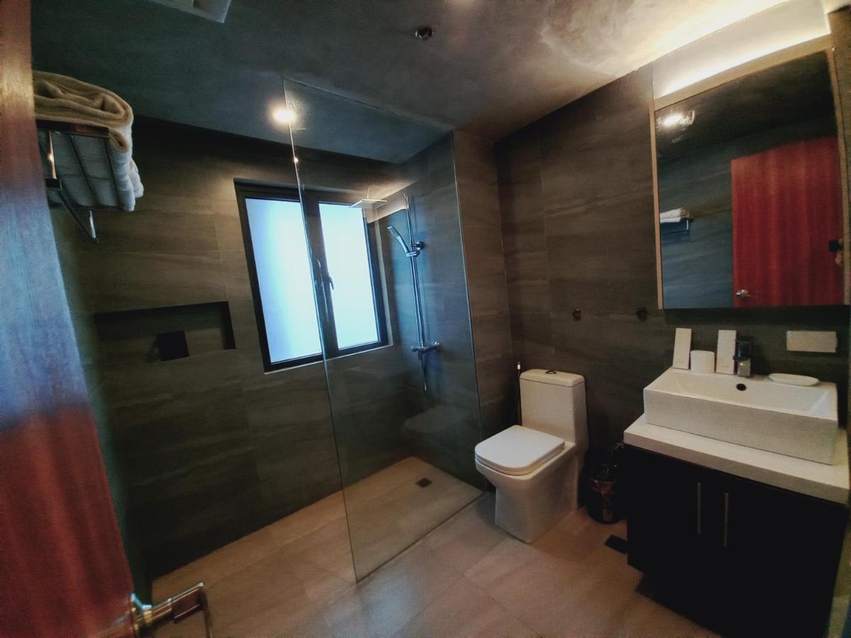 Spacious 2pax Allowable Up To 5pax 17077 * Manila