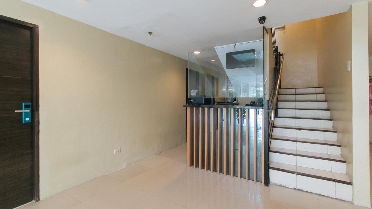 Urbanview At San Antonio's Place Sampaloc Hotel