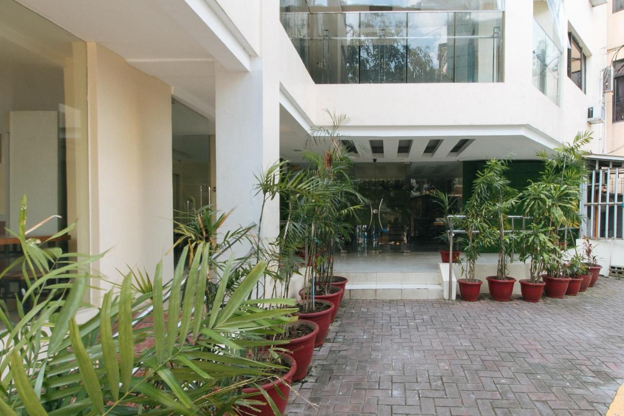 Urbanview At San Antonio's Place Sampaloc