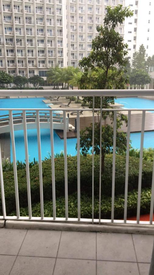 Ronnzel Staycation In Jazz Makati Apartment Manila