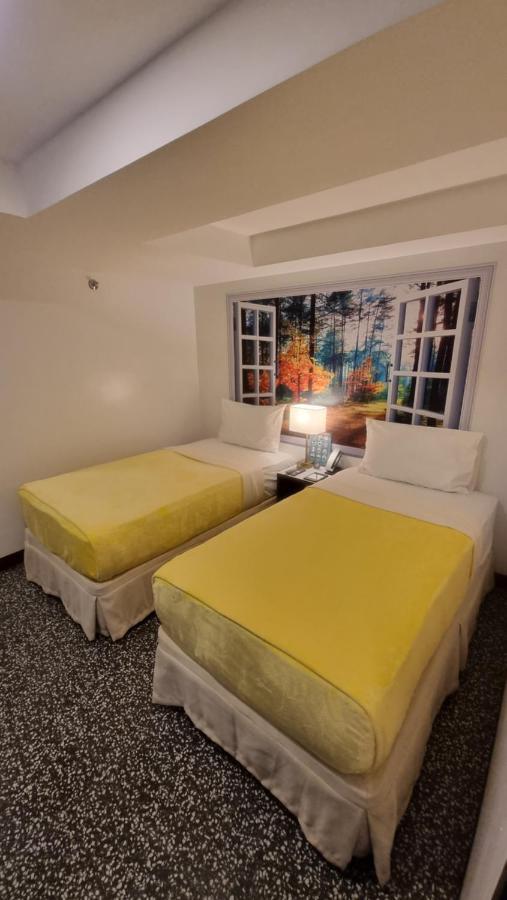 One Cristina 5* Manila