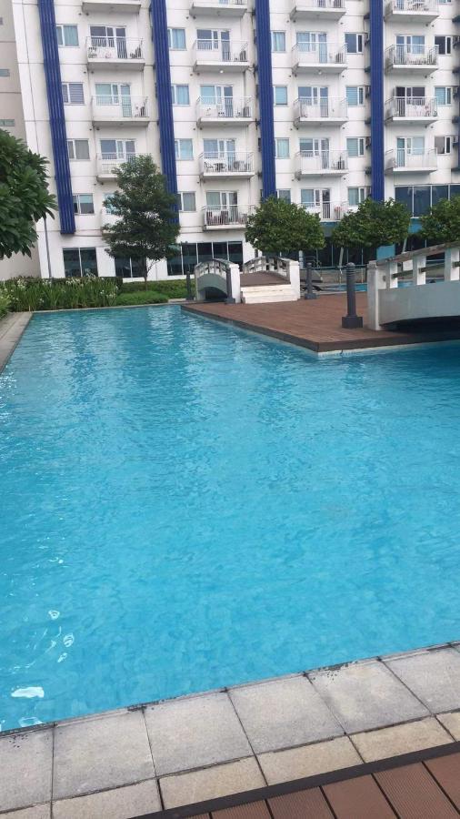 Ronnzel Staycation In Jazz Makati Apartment