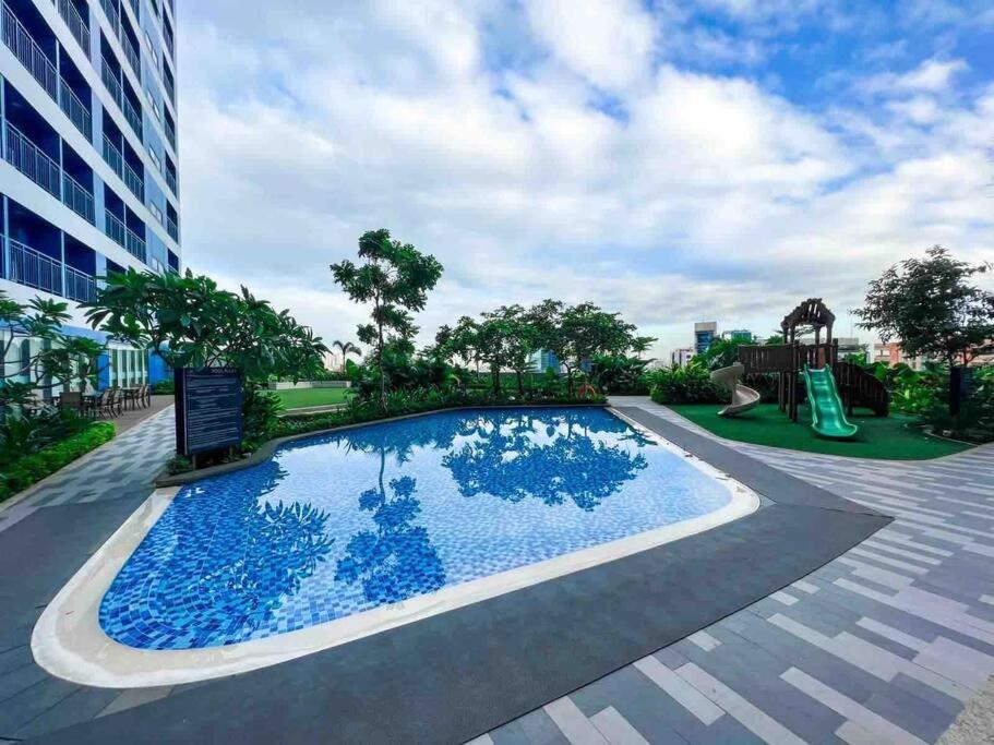 Air Residences - 1bedroom Unit With Balcony - Wifi & Netflix *