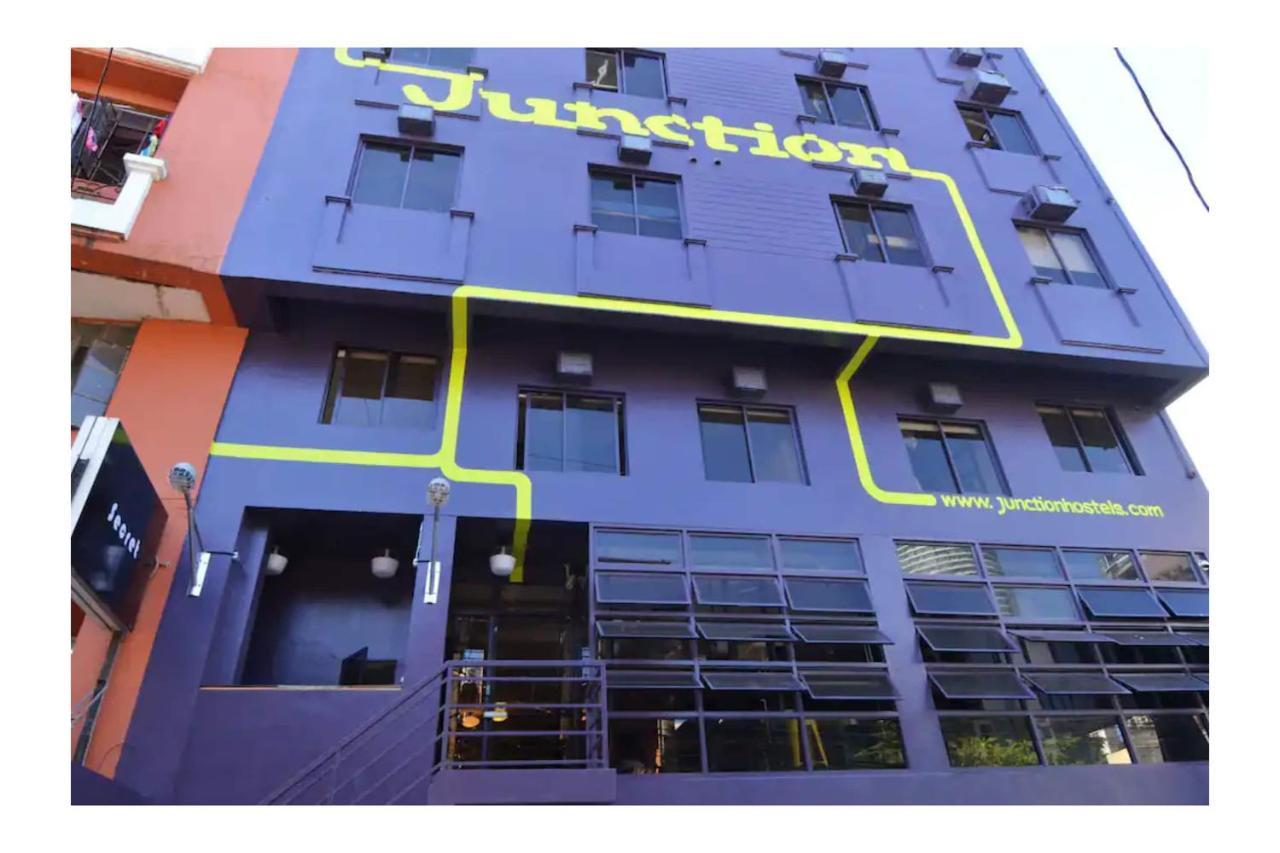 Oyo 866 Junction Hostels Hotel