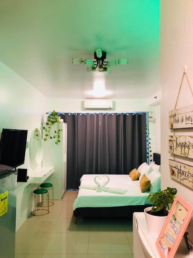Ebony's Place At Shore Residences Manila