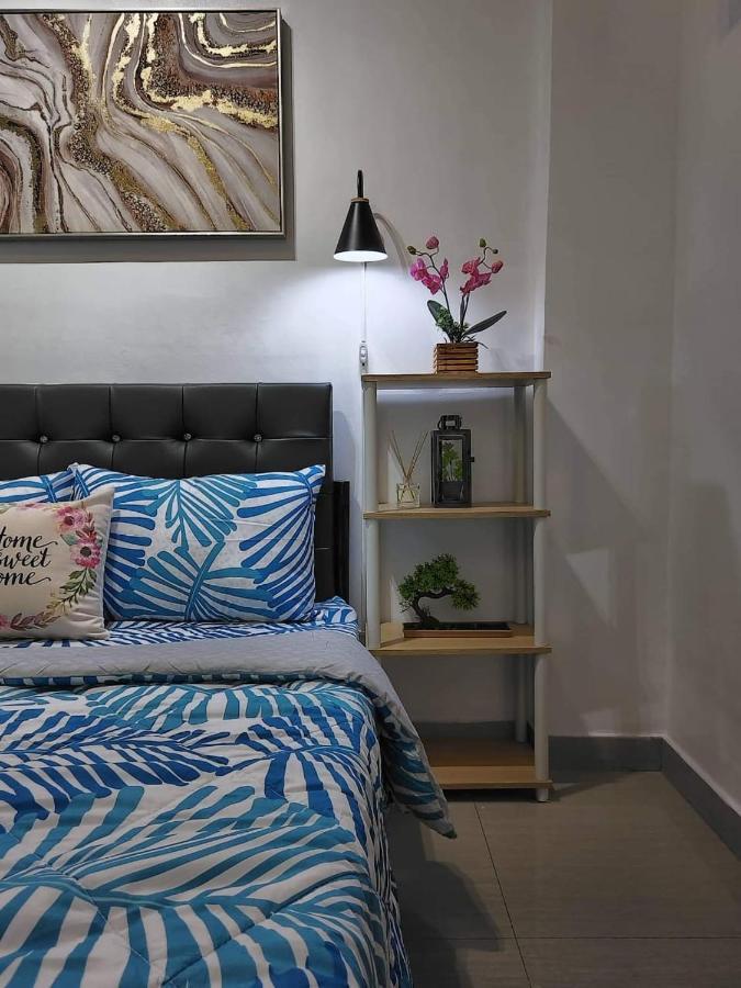 Aparthotel F Mandaluyong Staycation *