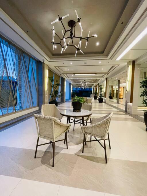 Apartment Stylish 1 Bedroom With Pool View And Fast Wifi