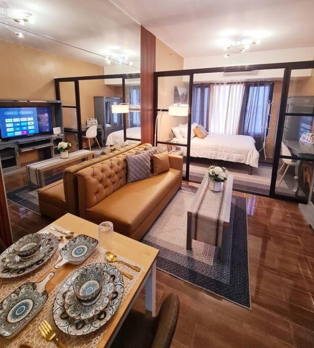 Staycation By Ness In Ayala Makati Apartment