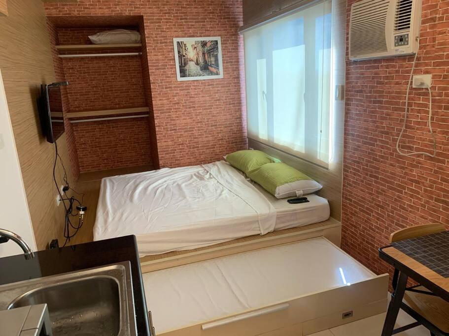Grass Residences Condotel Apartelle Staycation Qc Apartment