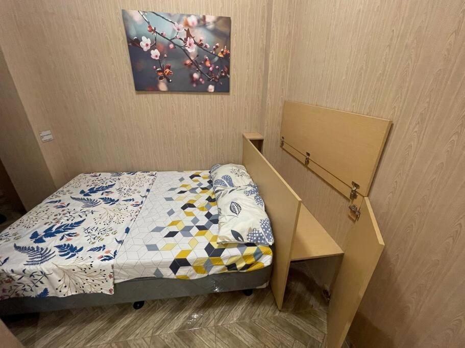 Staycation @ Jt Residences Wifi Netflix Fiber Internet Apartelle Apartment *