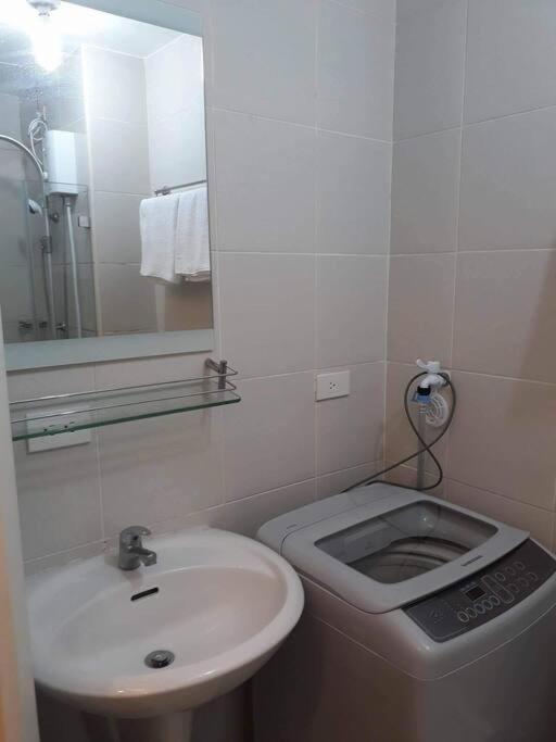 Exclusive Furnished 1 Bedroom In Bel-air Makati