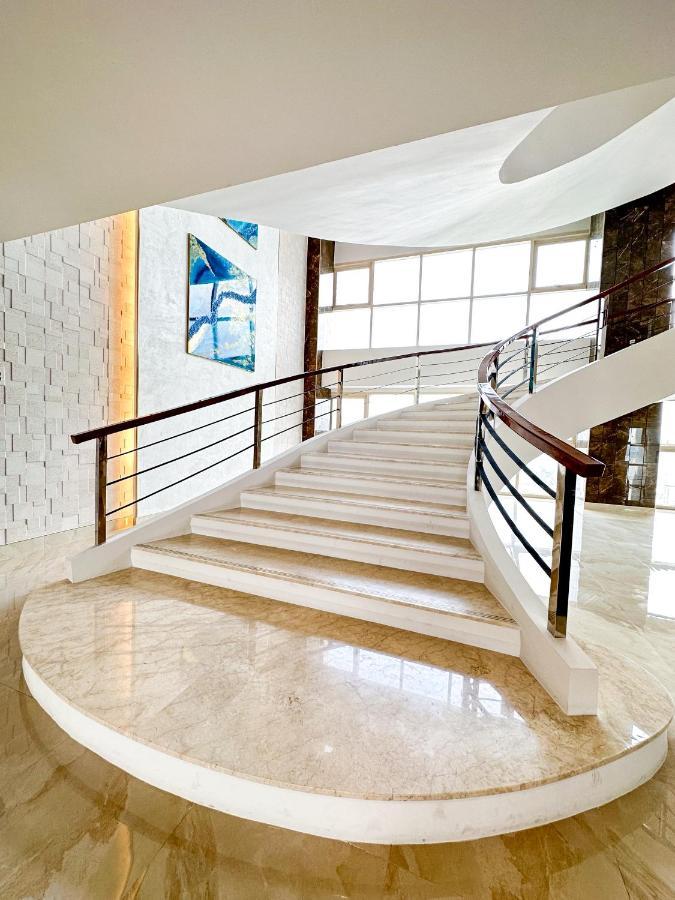 Apartamento 1 Bedroom Near Ccp Roxas Boulevard Pasay *