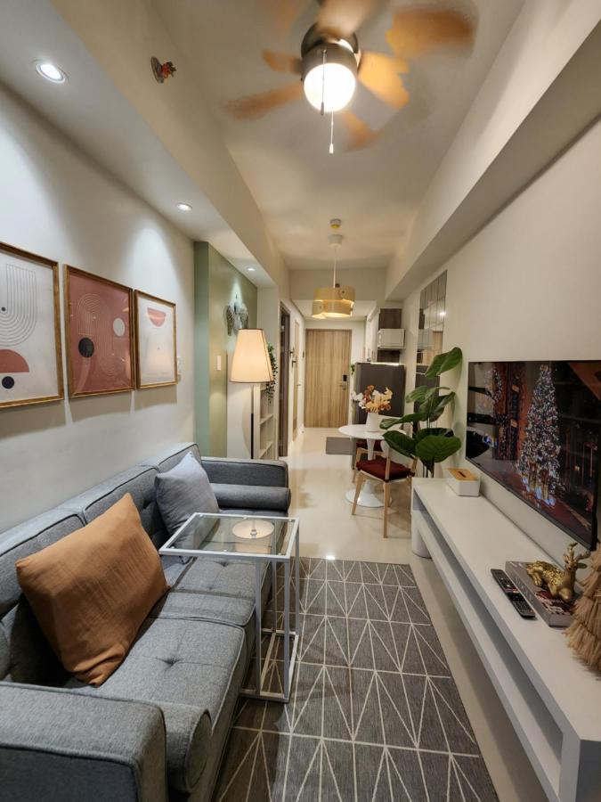 Serene Suites At S Residences Moa Complex Bed & Breakfast