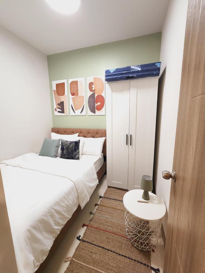 Bed & Breakfast Serene Suites At S Residences Moa Complex Manila
