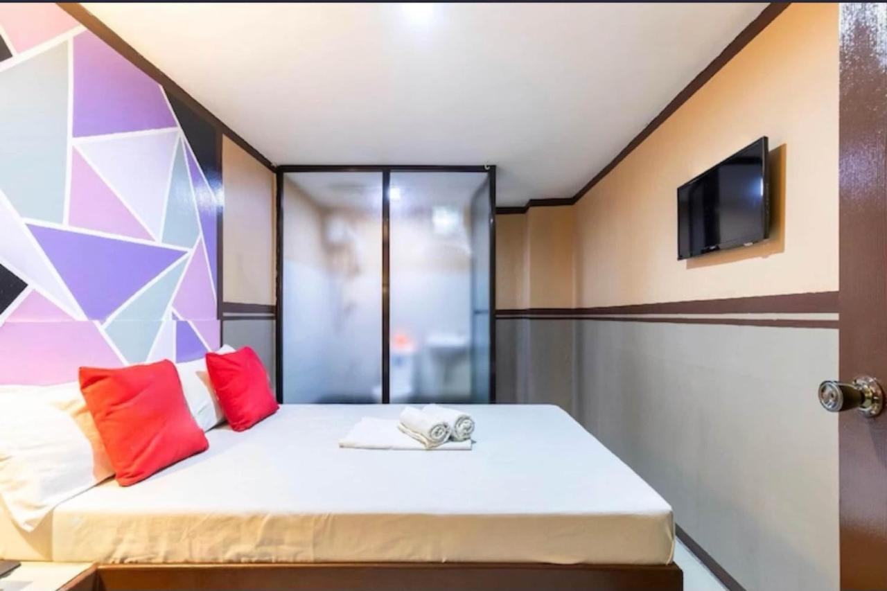 Oyo 920 New York Miami Hotel Manila