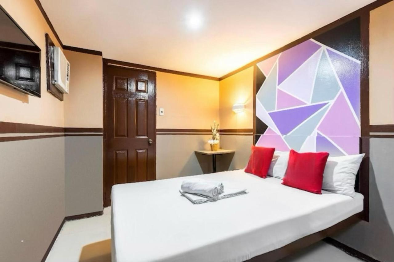 Oyo 920 New York Miami Hotel Manila
