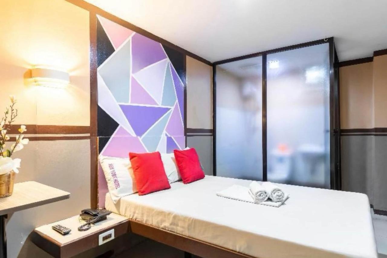 Oyo 920 New York Miami Hotel