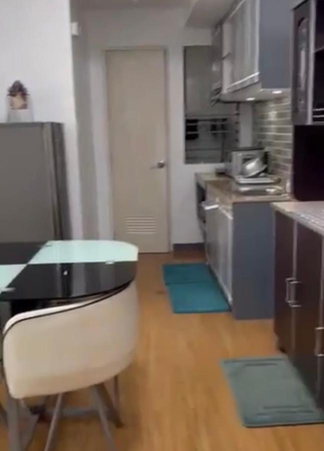 Cordova Place With City View Apartment Manila