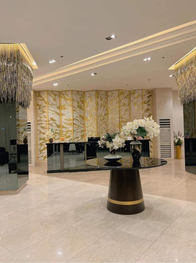 Apartment One Bedroom Unit Fame Residences Manila