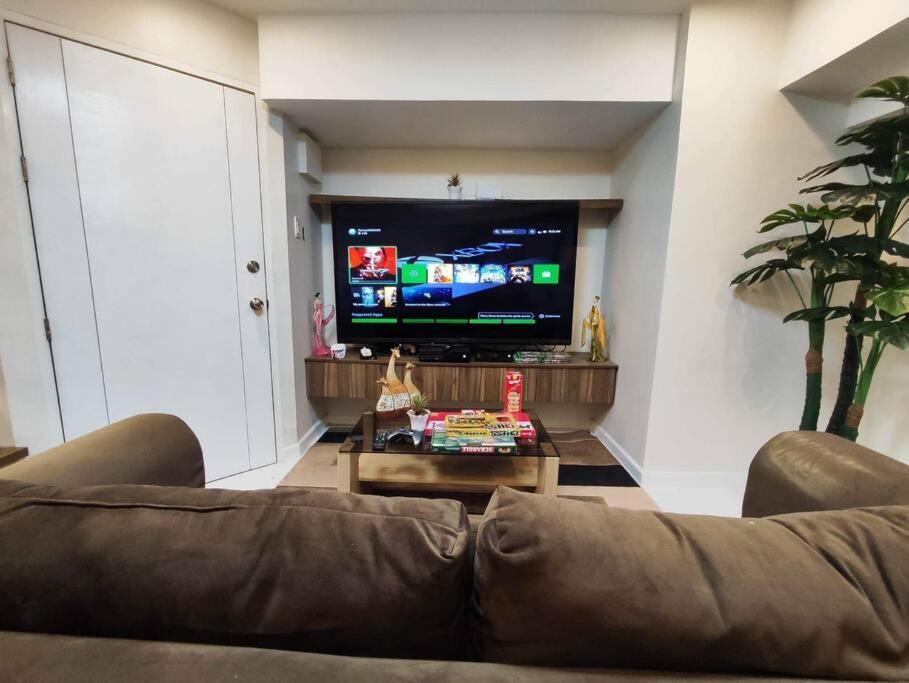 A2j Luxury 2br Near High Street Bgc Taguig Manila