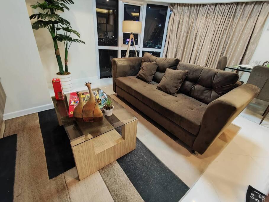 A2j Luxury 2br Near High Street Bgc Taguig Apartamento *