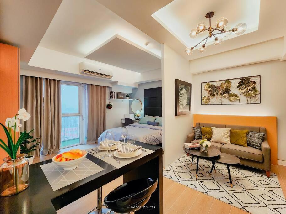 Venice View Balcony At Mckinley Hill Apartment Manila