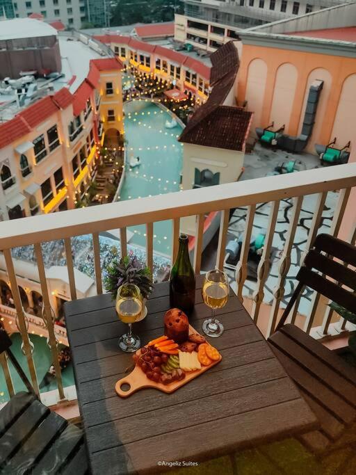 Apartment Venice View Balcony At Mckinley Hill *