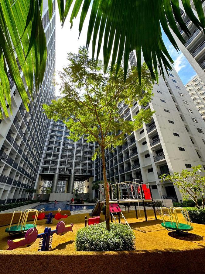 Victoria's Place *