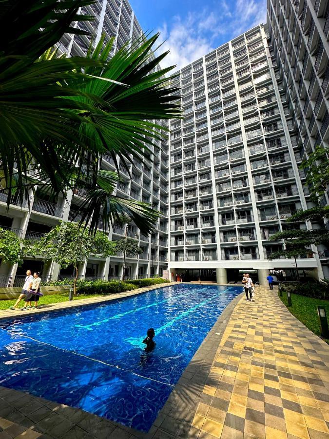 Apartment Victoria's Place Manila