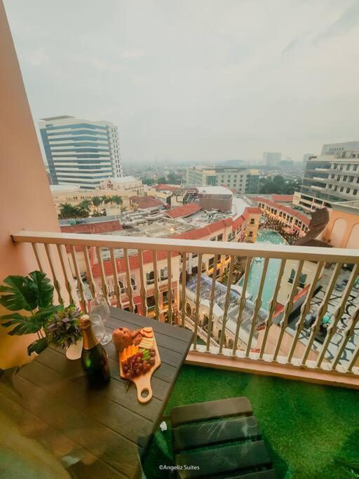 Venice View Balcony At Mckinley Hill Apartment *