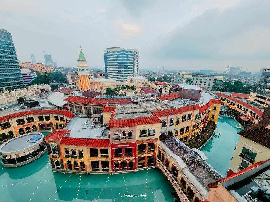 Venice View Balcony At Mckinley Hill Apartment *