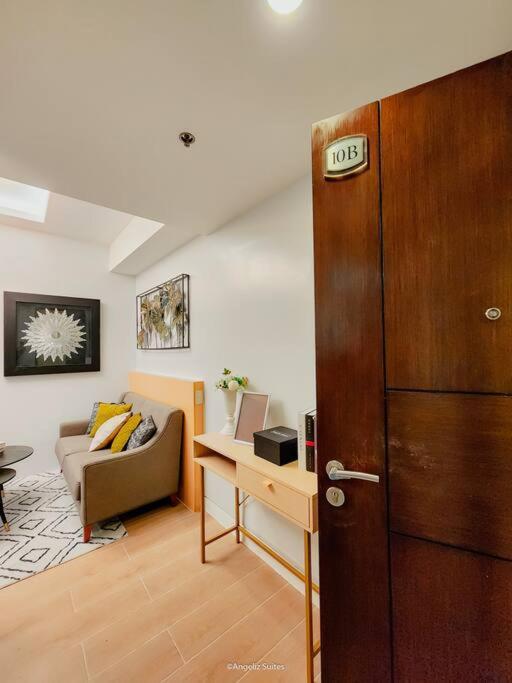 Venice View Balcony At Mckinley Hill Apartment *