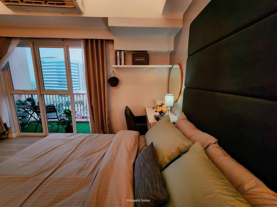 Apartment Venice View Balcony At Mckinley Hill
