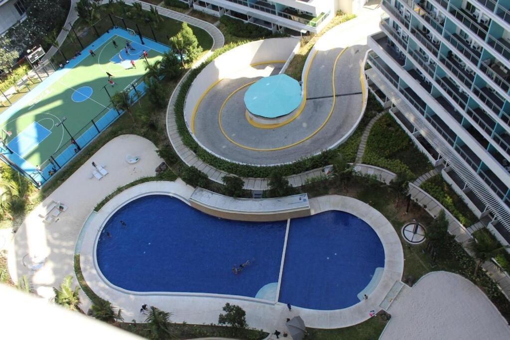 Azure A8 Near Sm Mall/airport +free Wifi * Manila