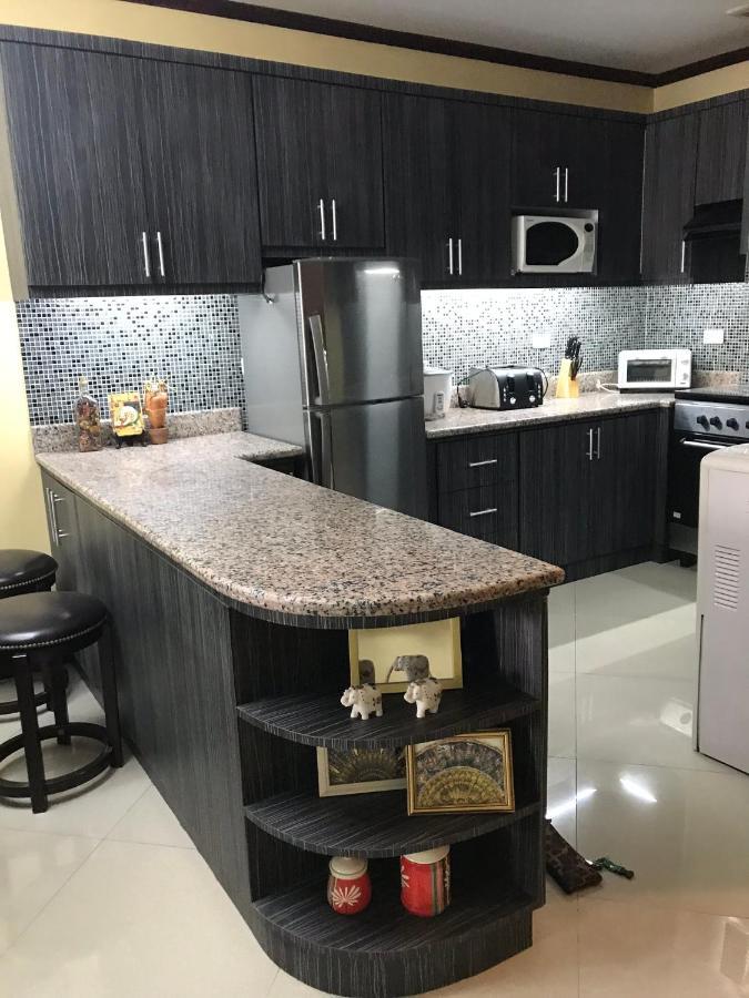 Rare 1br Condo, Makati Philippines Apartment Manila