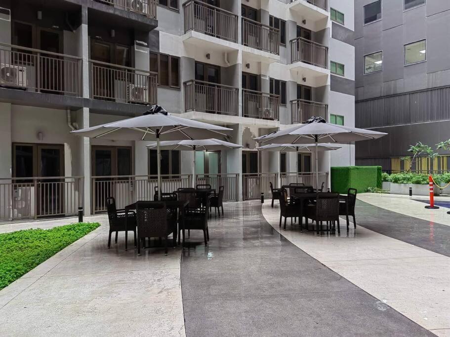 Moa S Residences Family With Balcony Apartment