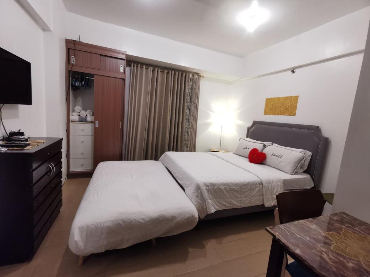 Staycation @150 Newport Pasay Apartment