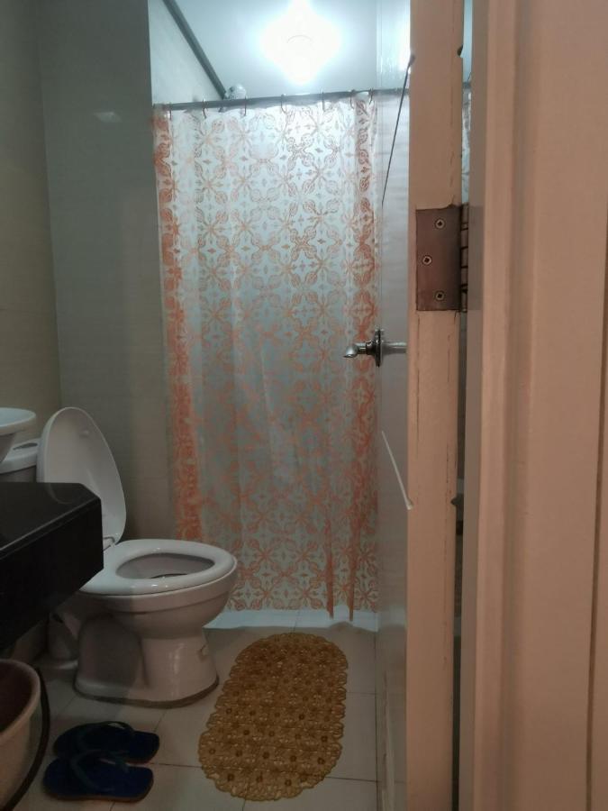 Staycation @150 Newport Pasay Apartment *