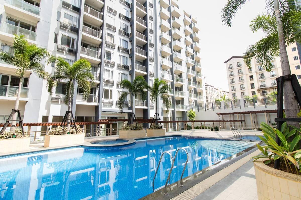 2 Bedroom Near Naia 3 Pasay Apartment *