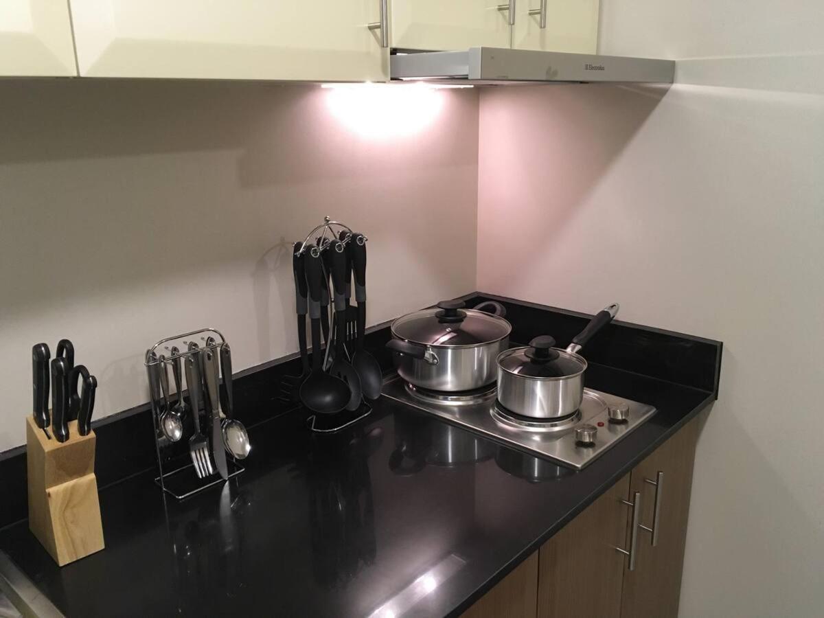 2 Bedroom Near Naia 3 Pasay Apartment *