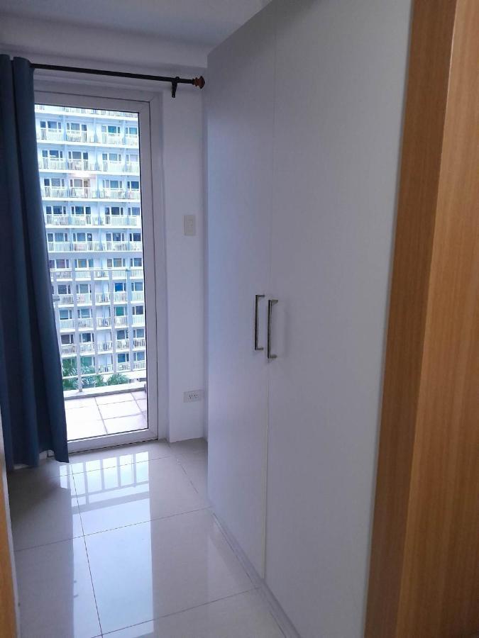 Shell C11 Shorwalk Mall Of & Airport Apartment Manila