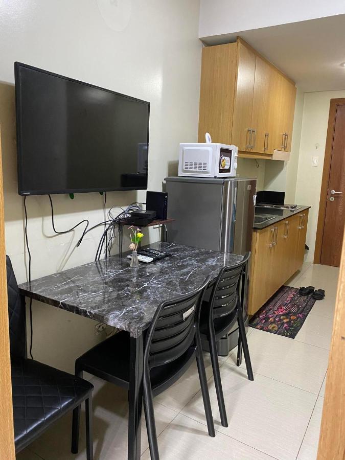 Shell C11 Shorwalk Mall Of & Airport Apartment Manila