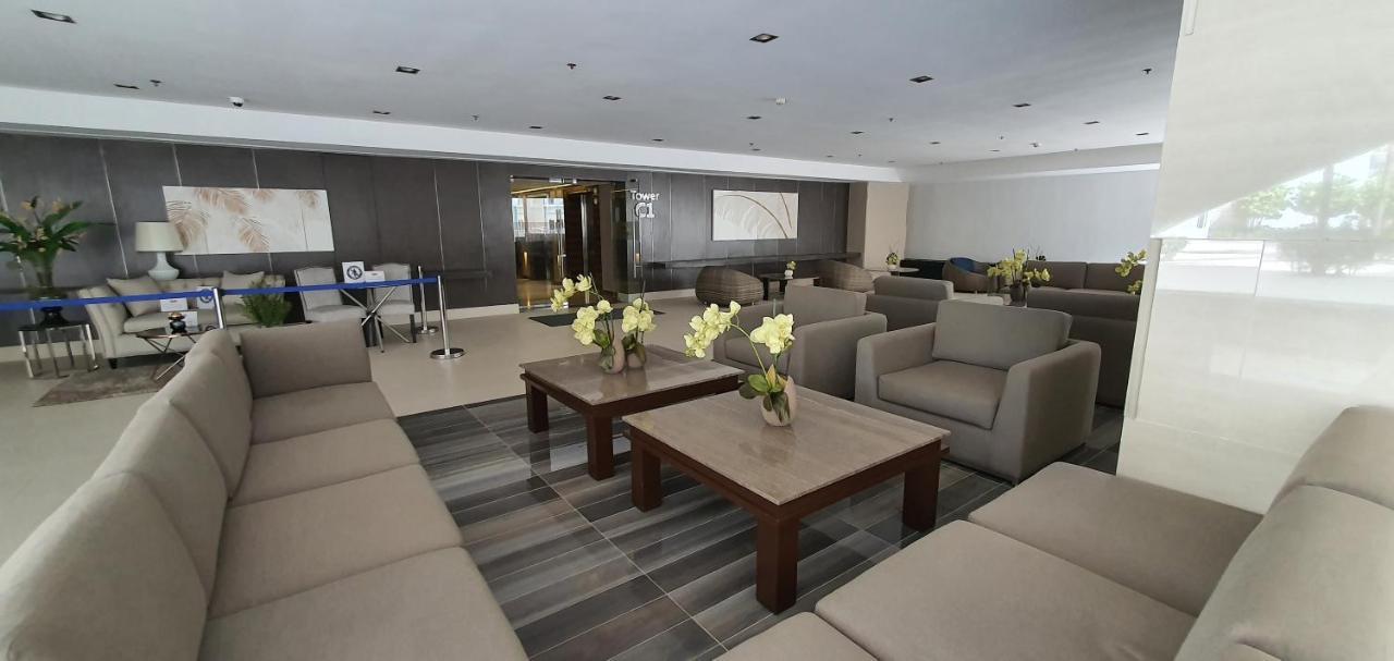 At Last, 1 Bedroom Pool View With Balcony Apartment *
