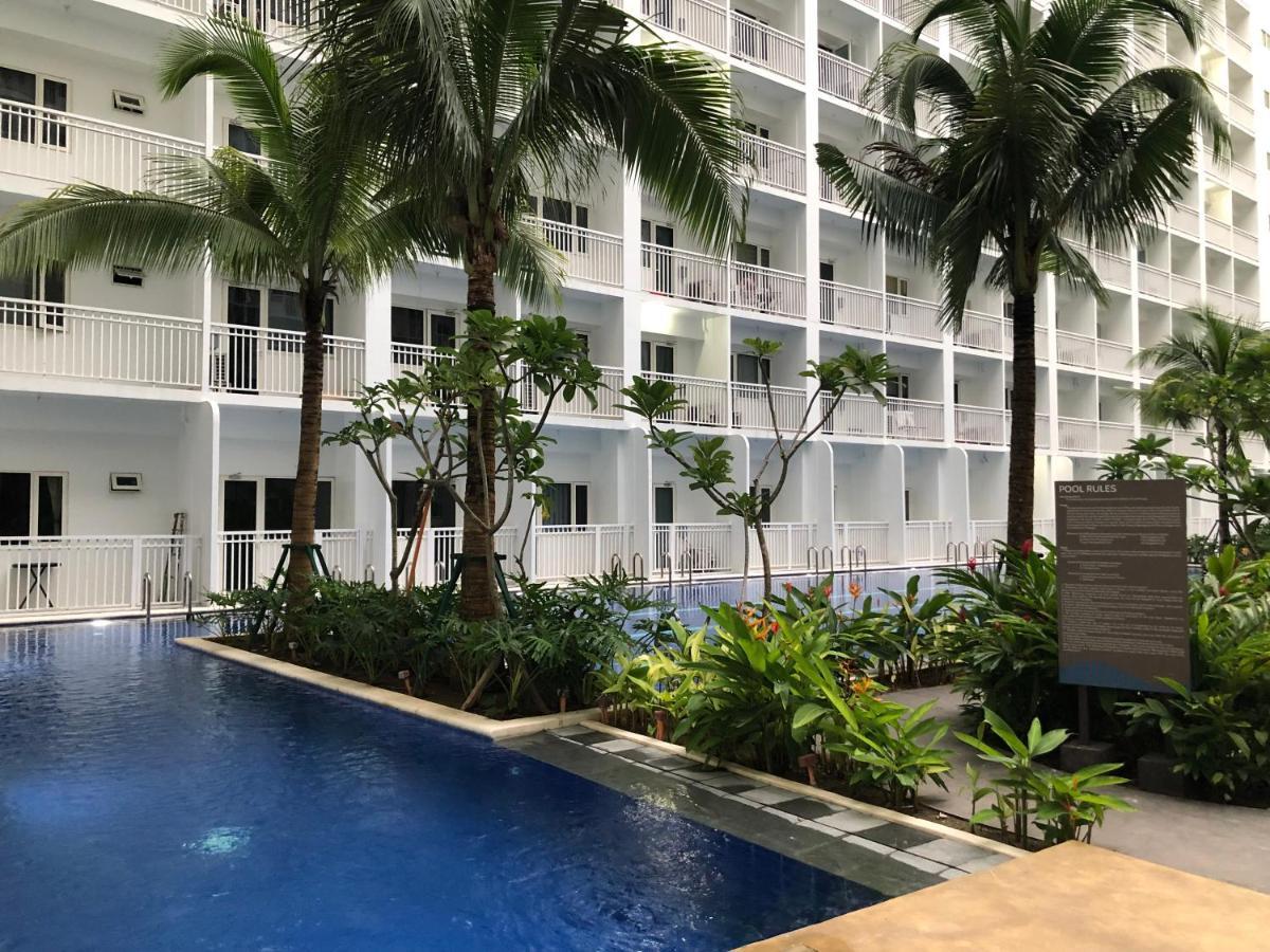 Apartment At Last, 1 Bedroom Pool View With Balcony Manila