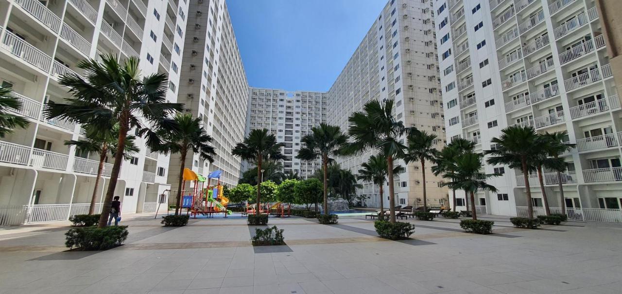 At Last, 1 Bedroom Pool View With Balcony