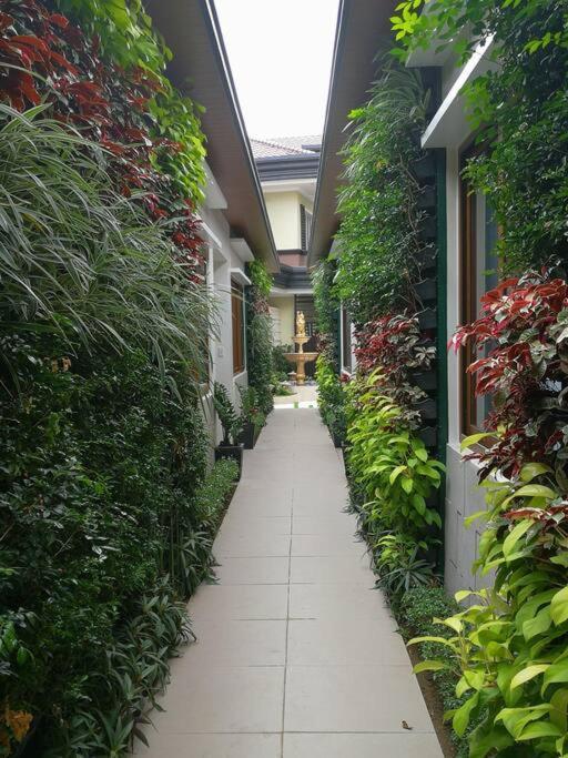 Adria Residences - Emerald Garden - 2 Bedroom Unit For 4 Person *