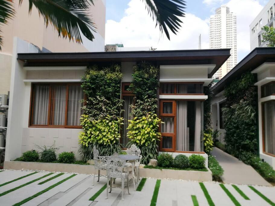 Adria Residences - Emerald Garden - 2 Bedroom Unit For 4 Person