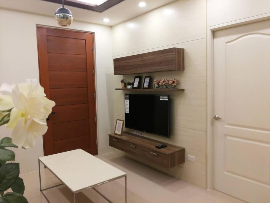 Adria Residences - Emerald Garden - 2 Bedroom Unit For 4 Person *